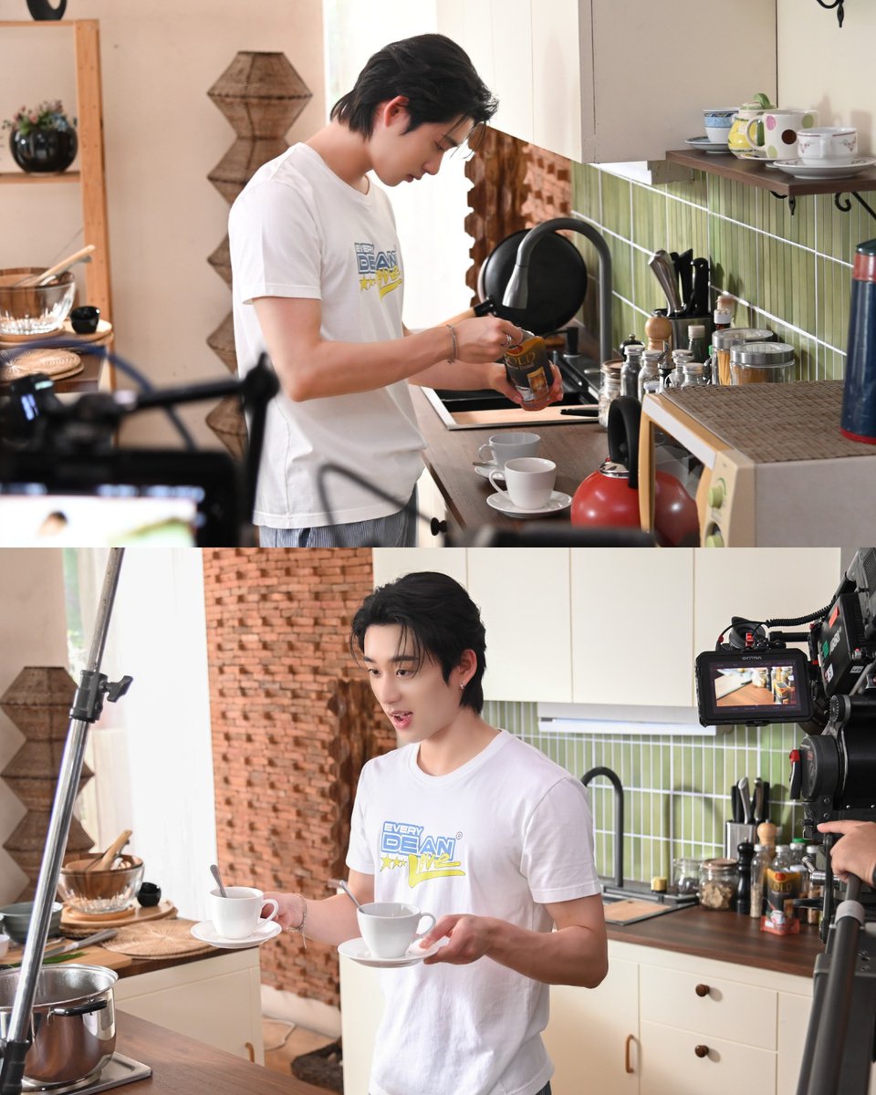 YouManiacSeries's tweet photo. อยากเจอบาริสต้าเหมียวคนนี้ต้องไปร้านกาแฟร้านไหนคับเนี่ย☕️🤩

#YouManiacSeriesEP9
@EstRvp https://t.co/j6xlymKIgl