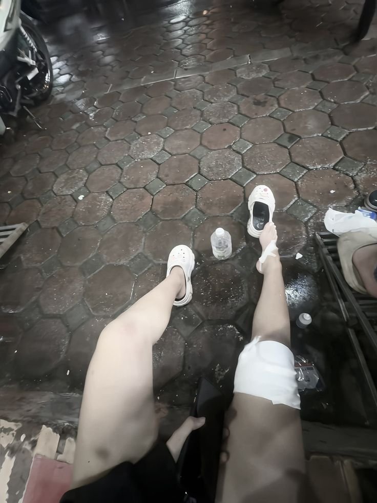 kyumeo6w8a's tweet photo. @cotienlacotao Tui cũng bị từ hôm qua nè :(( https://t.co/KdI5K2vpvN