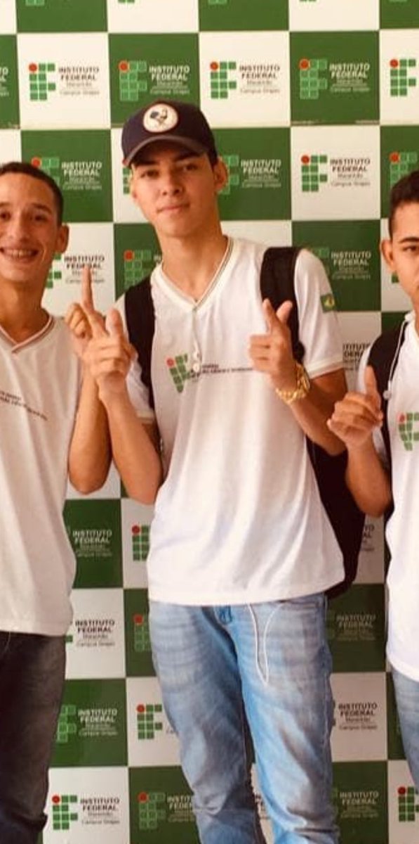 jurribs's tweet photo. CARALHO! Acabei de ver que um desses palhaços estudou no INSTITUTO FEDERAAAAAL DO MARANHÃO inaugurado sob a gestão de DILMA ROUSSEFF! Onde é que esse projeto de cidadão deu errado? https://t.co/nHHft2v3DP