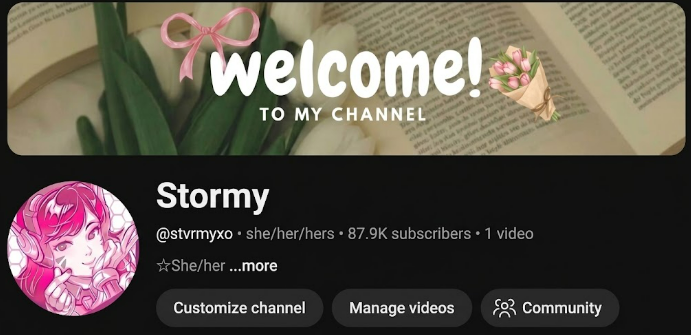hanrim_cc's tweet photo. For context on who I am in the community: • YouTube: 87K+ (stvrmyxo) &amp; 3.7K+ (Hanrim_CC) • Verified Groups: Code Creator in Rolimon's (6M+), CC in Lyte Interactive (1.2M+), Notable in Meme Supply (152K+), &amp; custom "Han" rank in a 3.3K+ verified group! (5/6) https://t.co/faxfrfgeAc