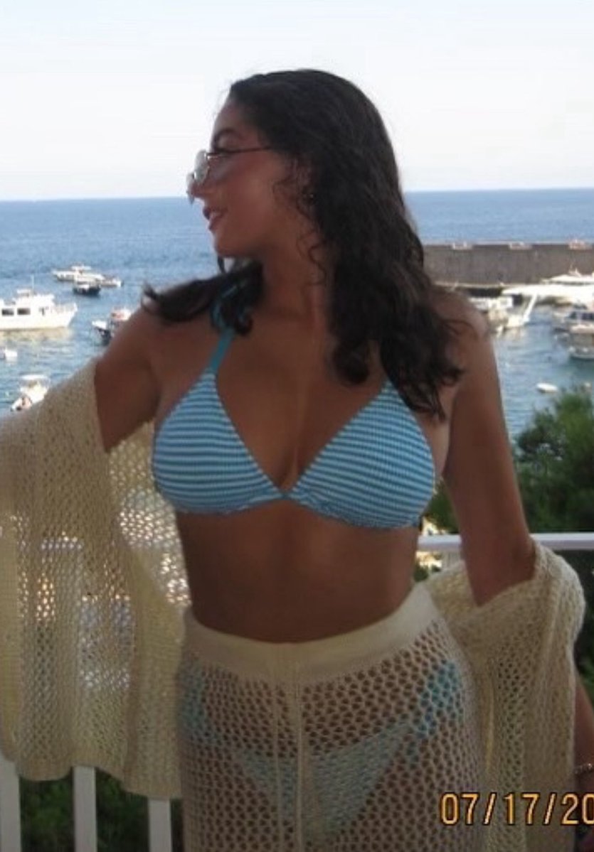 jvrspt's tweet photo. Holy fuck she can’t hide these knockers they’re so gd huge😩
Be a good cuck and give me college sluts https://t.co/ZOlCyCV2L4