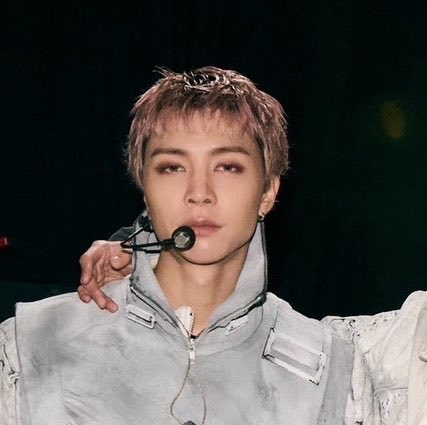 H0TCH0C0_'s tweet photo. 헐 존전서 염색했네 https://t.co/UkoLw2DLKj