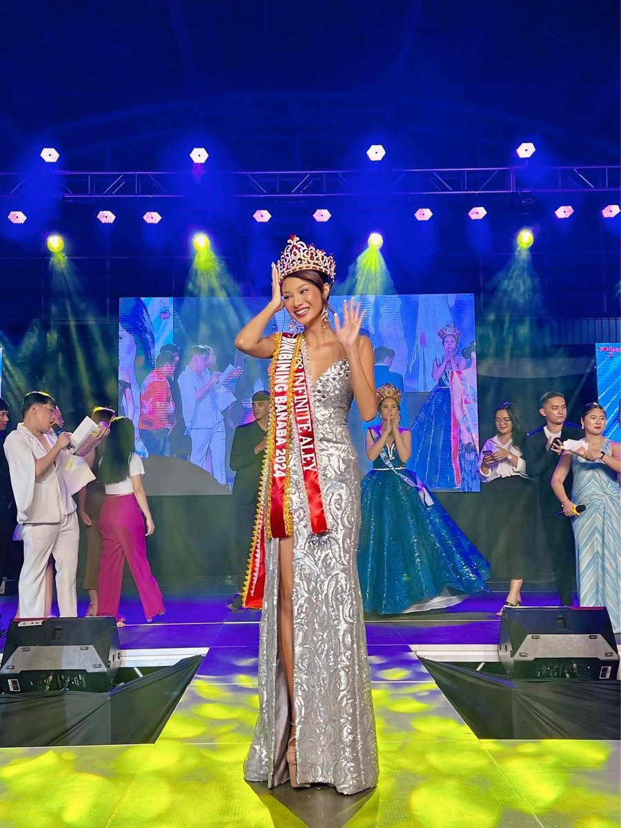 shereeniaholic's tweet photo. a consistent honor student and dean’s lister, media production org member and beauty queen in one 😍 a diva indeed!

#PBBCollab3point0 #SheaValerio https://t.co/YLtGeVB9Bc