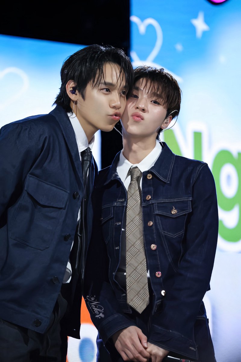 Nekkkoo_a's tweet photo. cheek to cheek💫💙
@legendngern @oattrttt 
#NgernOat1stUSAFanMeet 
#ngern #oattrt https://t.co/tBX8IWPsya