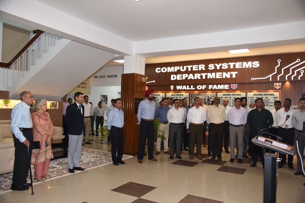 dprohyd's tweet photo. 𝐇𝐨𝐧𝐨𝐮𝐫𝐢𝐧𝐠 𝐭𝐡𝐞 𝐋𝐞𝐠𝐚𝐜𝐲 𝐨𝐟 𝐚 𝐕𝐞𝐭𝐞𝐫𝐚𝐧 & 𝐄𝐦𝐩𝐨𝐰𝐞𝐫𝐢𝐧𝐠 𝐅𝐮𝐭𝐮𝐫𝐞 𝐓𝐫𝐚𝐢𝐧𝐞𝐞𝐬 𝐚𝐭 𝐌𝐂𝐄𝐌𝐄

Lt Gen Neeraj Varshney, AVSM, VSM, Comdt, #MCEME & Col Comdt, Corps of #EME, inaugurated a redesigned & revamped 42-year-old training facility — “Apte Block” at Faculty of Electronics #FEL, MCEME on 24 Oct 2026. The block was originally constructed in 1984 & inaugurated by Lt Gen SS Apte, the then #DGEME. It was modernised completely as per the vision of #COAS to train a modern war fighting Yoddha. The occasion was graced virtually by 100-year-old, Lt Gen SS Apte, PVSM (Retd), former DGEME & Col Comdt, Corps of EME, along with members of his family, Lt Gen Rajiv Kumar Sahni, AVSM, VSM, PhD, DGEME & Col Comdt, Corps of EME along with Faculty & Students of Electronics Stream at MCEME.

#ARTRAC
#IndianArmy
#DGEME
#Veterans
@artrac_ia
@adgpi

1/2