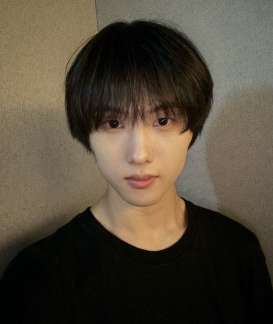 omegaparkjisung's tweet photo. he was so happy to be round https://t.co/7brbIFJUFC