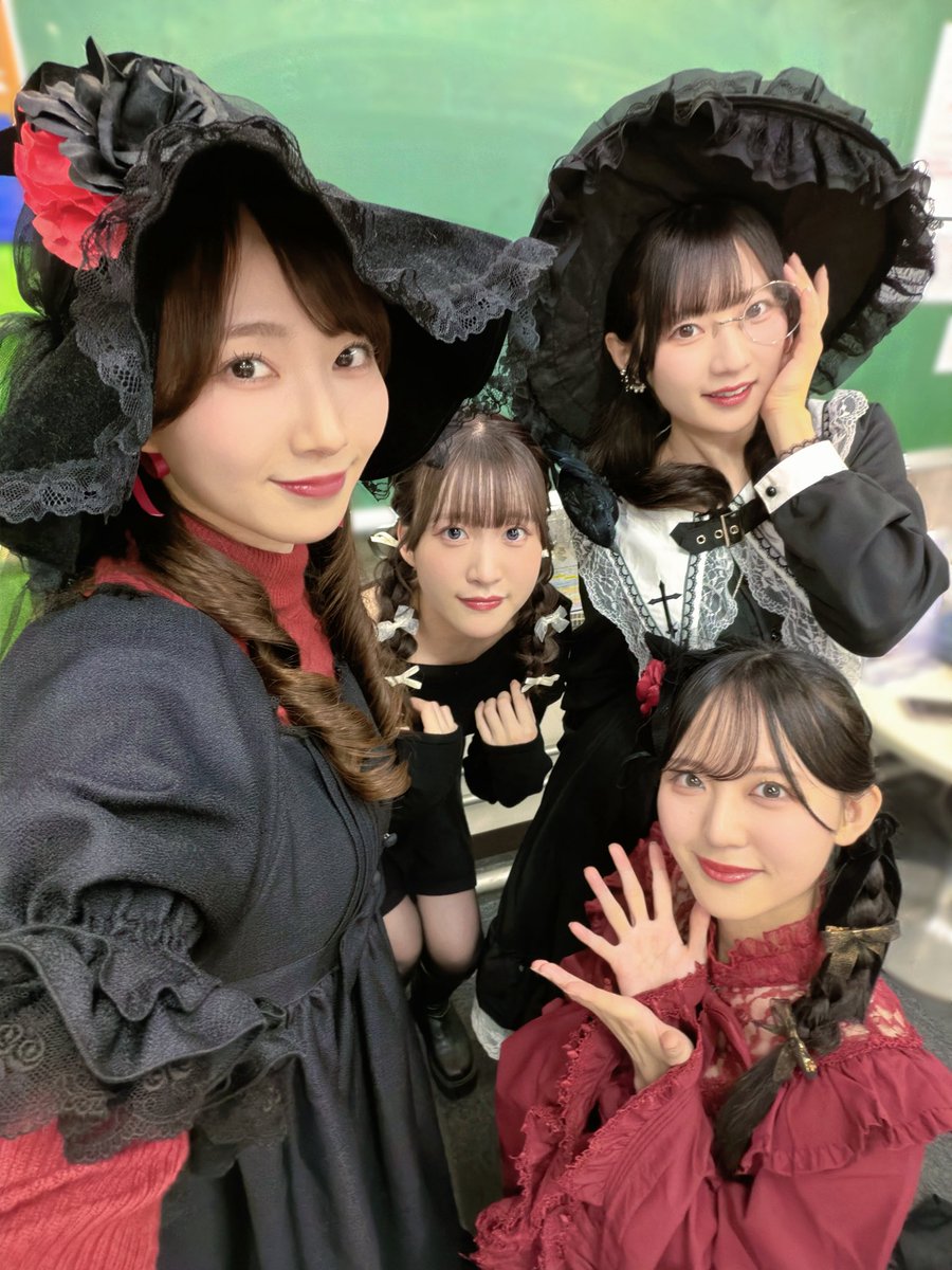 AoyamaNagisa's tweet photo. #声グラハロウィーン2026 
初めましてとは思えないくらい、楽屋も楽しかった〜😚

青木陽菜さん！ひなぴよ！
浅見香月さん！あさみん！
薬師寺李有さん！りあちゃん！
ありがとうございました🫶 https://t.co/cS9BYmOaHC
