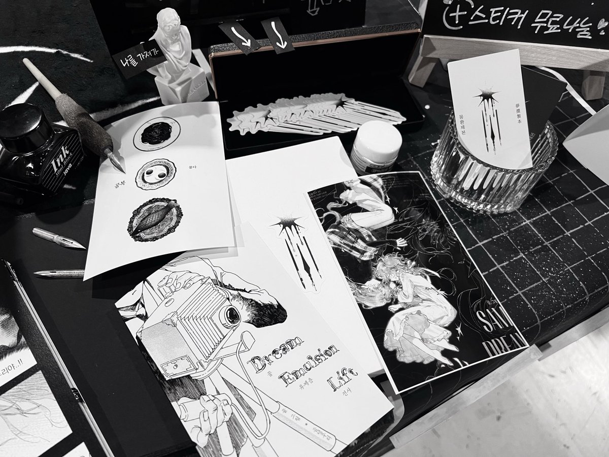 Dreamingbinding's tweet photo. 오늘도 부스 운영 중입니다✨ https://t.co/dzNgwUho7d