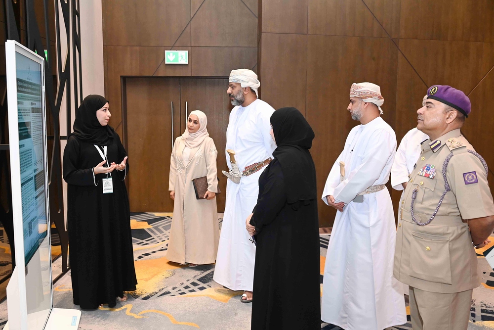 مؤتمر المدينة الطبية الجامعية لطب الطوارئ 2026 يناقش أهمية التعرف المبكر على علامات الجلطات والسكتات الدماغية والتسممات، والاستجابة لحالات توقف القلب وطلب خدمات الإسعاف، إلى جانب استعراض دور التقنيات الحديثة والذكاء الاصطناعي في دعم سرعة الاستجابة وتحسين القرارات السريرية. #العُمانية 