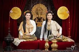 teshow2006's tweet photo. GMMTV, please stop ignoring us. Respect and give proper credit to Myanmars cultural heritage. 🙏

CULTURAL HERITAGE RECOGNITION

#RecognizeMyanmarCulturalHeritage
#CulturalCreditMatters #GMMTV https://t.co/YbrmYulukj