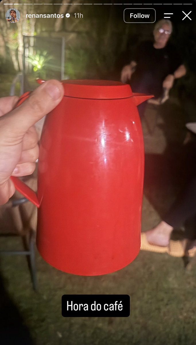 nineborg's tweet photo. A criança de 40 anos que queria ser presidente. Fui xingada pelos renanzetes do voto nulo que, do seu Olimpo moral, me chamaram de comprada por apoiar Bolsonaro no 1° turno.
Renan não se mistura com o resto da direita, ele é bom demais para todos nós.
Só flerta com os vermelhos. https://t.co/EDsFCz0UCX