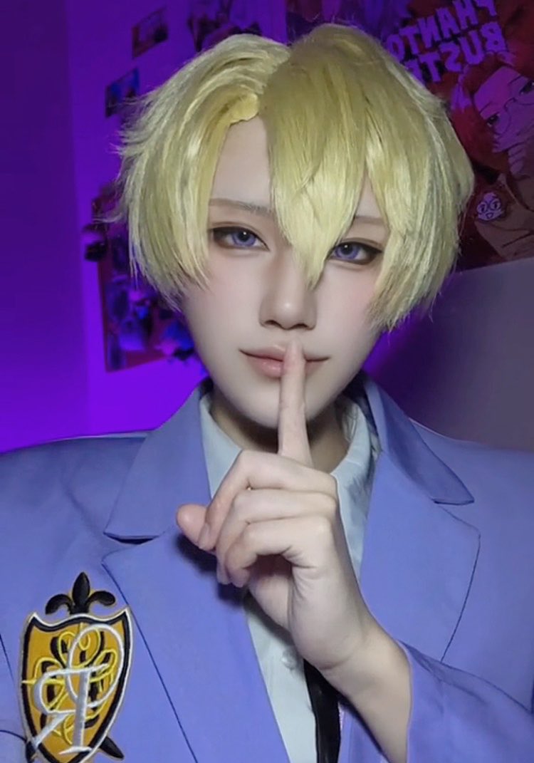 fumiru_u's tweet photo. 【桜蘭高校ホスト部/cos】

───俺に惚れちゃったかにゃ？─── https://t.co/oK42fTgpxN