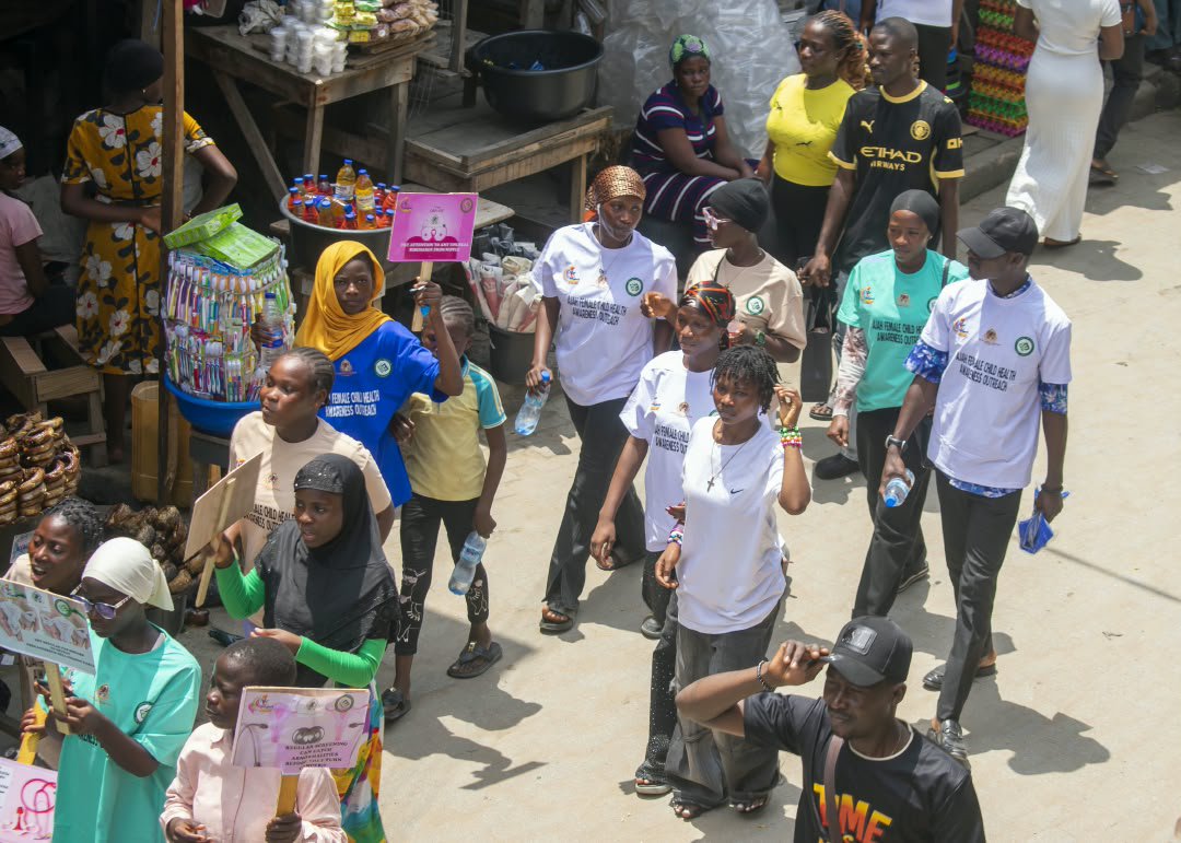LegallyJubril's tweet photo. The other day, I joined the Project Her breast and cervical cancer awareness rally and spoke on why our girls and women must pay attention to any change in their bodies, because early detection gives us the power to overcome breast and cervical cancer. https://t.co/zf6QzbEGlf