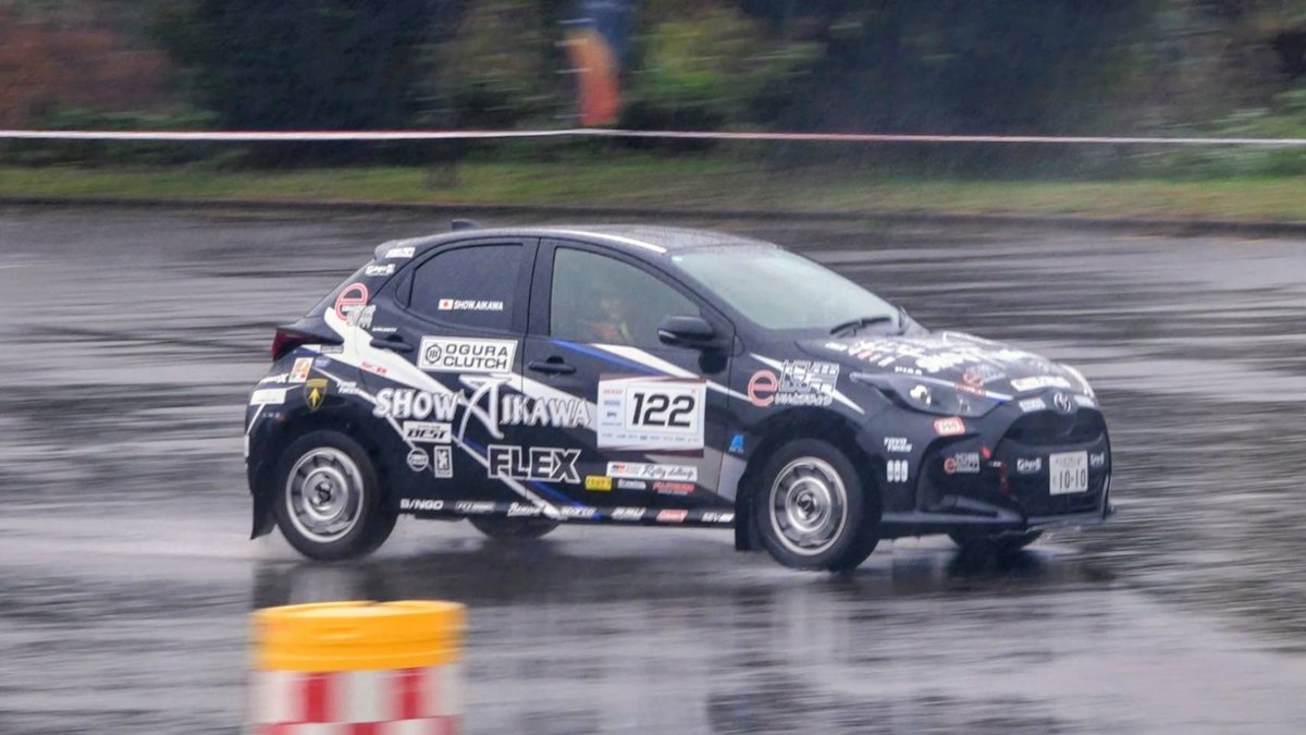 FLEX_Racing's tweet photo. #TGRラリーチャレンジ Rd.11高岡万葉。「 #e投票 #FLEX 翔  #ORC ヤリス」 。 #哀川翔 中谷篤 組#122号車(EX-1クラス)終始雨のコースコンデションの中、無事完走を果たしました。翔さんもチームも今年最終戦を終えました！応援ありがとうございました❗️来年も哀川翔は走ります！ https://t.co/uub7ISguPj