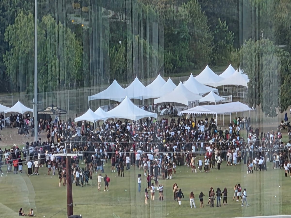 kdamp's tweet photo. We counted over 11,000 guests entering Boko’s Backyard for @txst’s Homecoming tailgate Saturday. Loved hearing how much everyone who was there loved the new setting.🐾⭐️ https://t.co/R1bRc3goTd