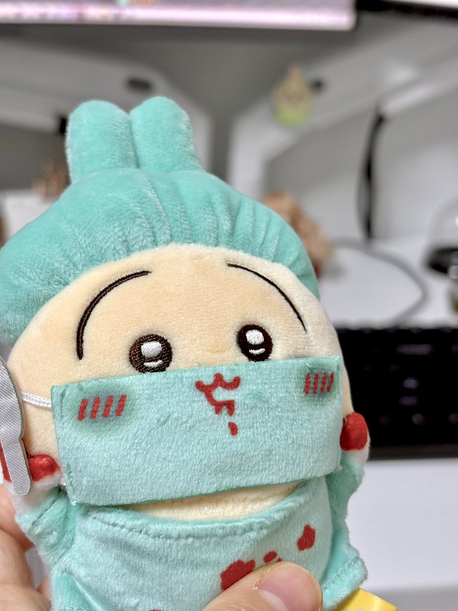 GGYURUK's tweet photo. 할로윈 우사기 마스크 내리니까 다크써클이.. https://t.co/e5Di9rxPLF