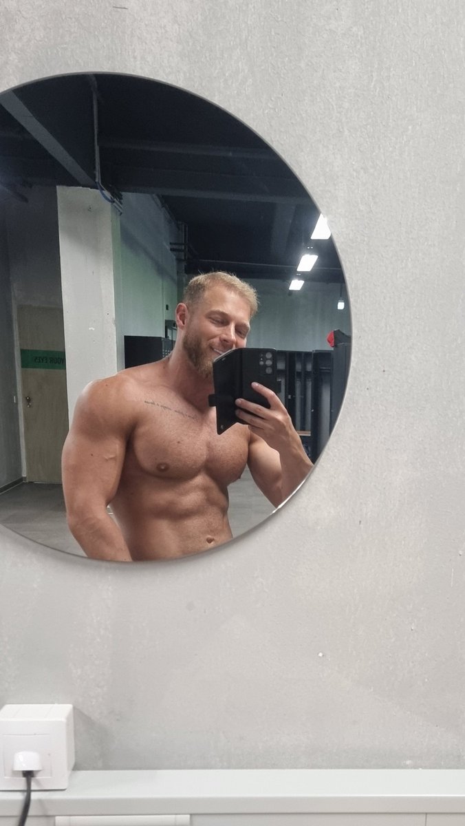 19pk92's tweet photo. Morning workout done 💪 https://t.co/zeJwD9FvLD