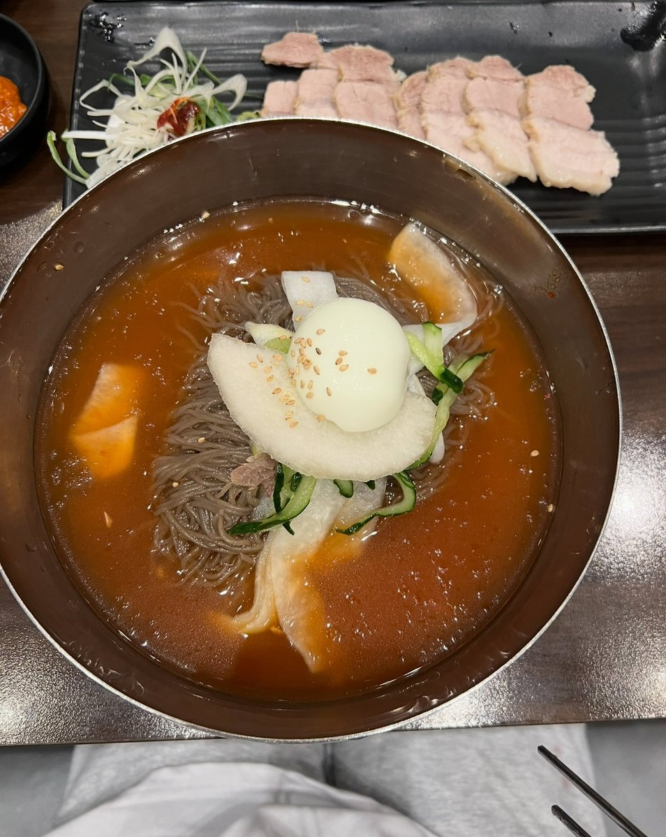 n1_d21r's tweet photo. 韓国の冷麺が大好き過ぎて冷麺中毒。
今度またソウルに行くけど、韓国の皆さんのおすすめ冷麺屋さん無いですか？？ https://t.co/46pQiorSIA