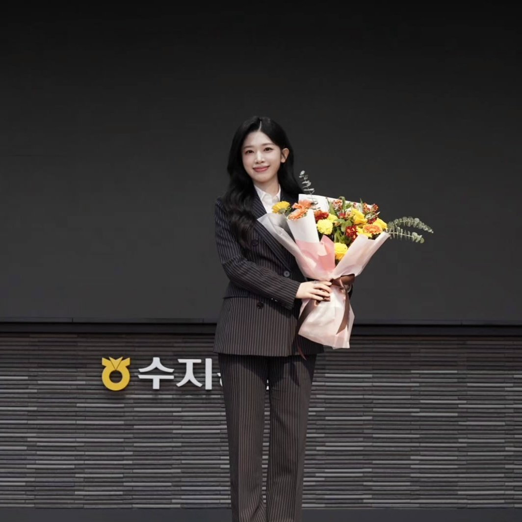 z1withyou's tweet photo. [백지원 특강 @용인정]

김은혜 경기도당 위원장님, 이진숙 의원님과 함께
용인정 당협의 당원 단합대회 특강을 다녀왔습니다.

현재 우리가 직면한 안보 위기 상황의 심각성을 주제로
앞으로 체제 전쟁에 대응해 갈 논리와 방법을 말씀드리고,

지금 대한민국을 점령한 좌익 기득권과 반국가세력의 실체,
북한의 도발과 중공의 간첩 문제에 대해 소상히 알렸습니다.

그리고 최근 개봉한 신작 <콜오브듀티 : 모던워페어4>의 주요 장면,
북한군에 의해 사망한 ‘주권’ 이병 등에 대해서도 설명드렸습니다.

지금 북괴와 중공은 6.25 전쟁을 조롱하며 결속을 강화하고 있고,
이재명 정부는 군 조직을 와해시키며 북괴에 굴종하고 있습니다.

대한민국의 국가 정체성을 흔드는 반국가세력에 대응하기 위해
우리가 반드시 기억해야 할 가장 중요한 가치는 바로 ‘자유’ 입니다

우리 세대에게 닥쳐 올 암흑은 그 어느때보다 짙고 어둡지만,
그럼에도 불구하고 반드시 승리할 방법을 강구하겠습니다.

1년 만에 다시 함께한 이주현 당협위원장님과 용인정 가족 여러분,
찾아주시고 응원해주신 당원 가족 여러분께 감사드립니다.

멸공! 🇰🇷