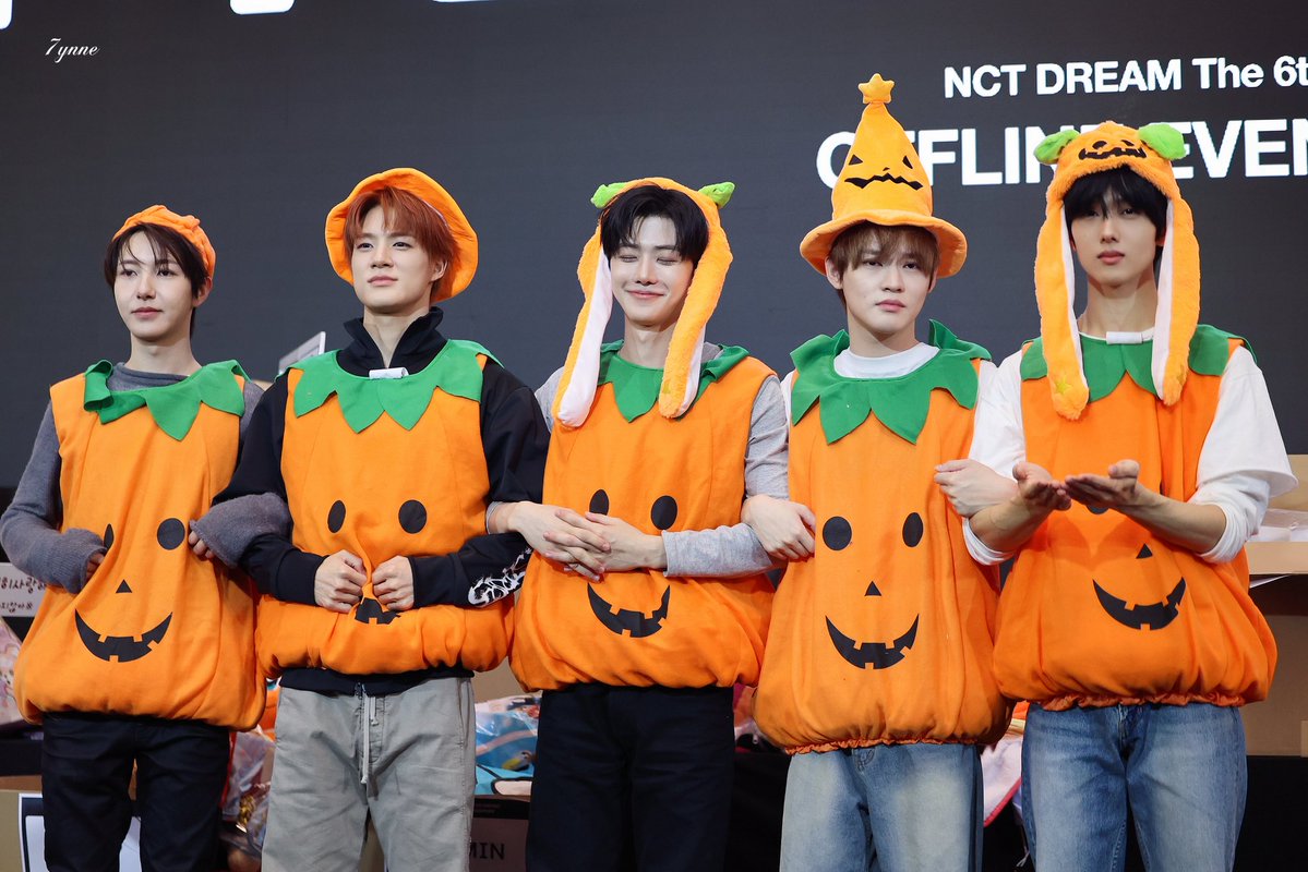 7ynne_'s tweet photo. 261025 Makestar in Singapore🎃
My Pumpkin x5

#NCTDREAM️️ https://t.co/GaEHXPJTXU