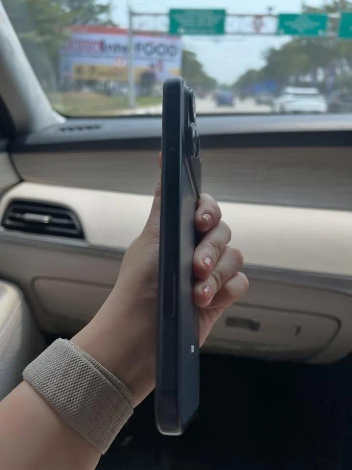 melysiam188's tweet photo. Ada satu lagi nihhh
Promoo
Iphone 17 pro max 256gb HDC/INTER (blue)
• Penggunaan  ga sampe setahun
• 99% bagus ya pakenya disayang2
• Battery Health 95%
• Part masih ori semua belum pernah di ganti/di service 
• Masih full set
Info :0881025288731 https://t.co/me1Irrkj2R