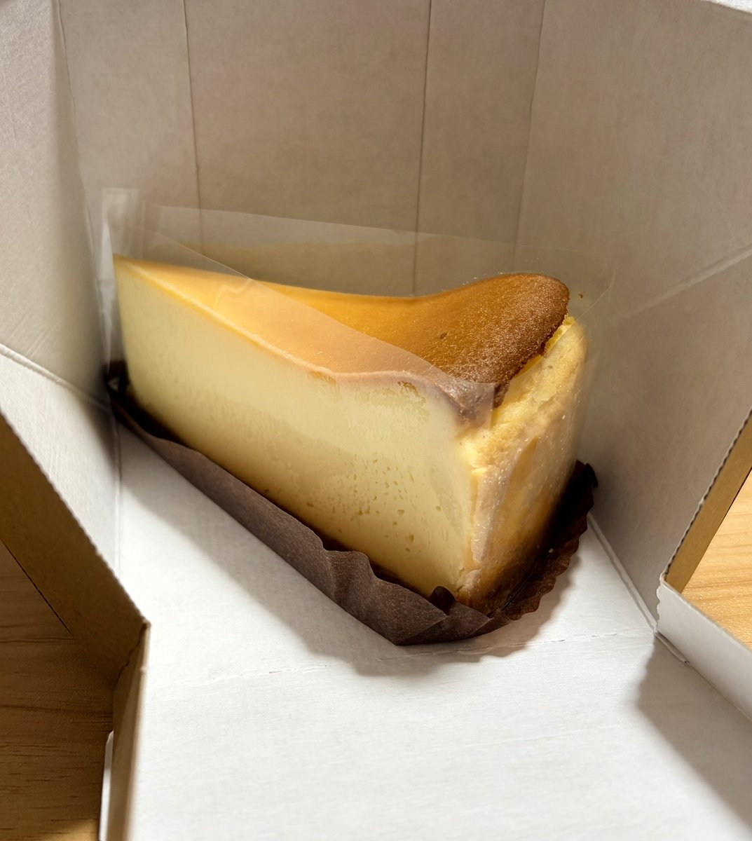 Bernie_Model3's tweet photo. ニューヨークチーズケーキ🧀 https://t.co/OxhWWh8H5d