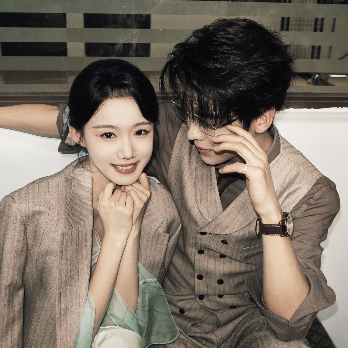 _spring0913's tweet photo. 카론 양문정 투샷 너무 조으��🤤 https://t.co/OK03dqva0x