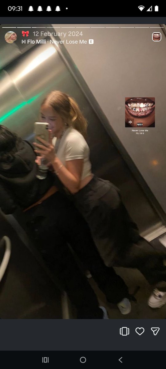 pornmommy143's tweet photo. Look at this slut https://t.co/v9GogRowhp
