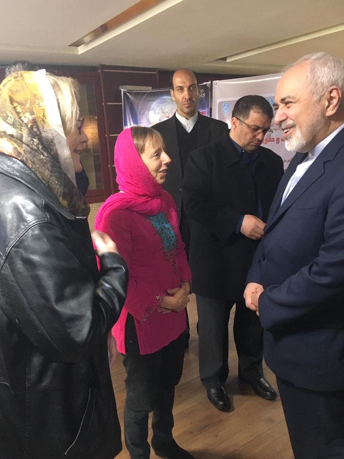 kongoshadha's tweet photo. مادر ریجکتی هایی که تو جنبش #مهسا امینی وسط پارلمان اورپا گیس میبریدن؛ لچک کردن سر و اومدن ایران تا جیره فرش  پسته  زعفرون  خاویار  و البته دلارهای پترودلاره هرساله شونو ببرن. 

سپاس از توجه شما به این موضوع - بانو سبز چشم

#جاويدشاه‌ ✌ https://t.co/HvRHG5182l