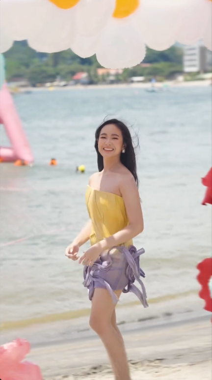yashie1110's tweet photo. dalaga na baby Capcap namin

CAPRICE WHIMSICAL ESCAPADE
CAPRICE WHIMSICAL ESCAPADE https://t.co/Bq7yunFnMS