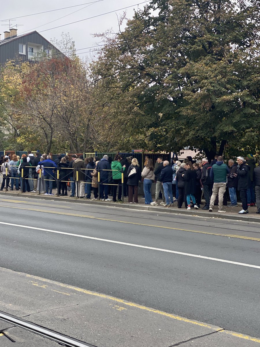IvanForum's tweet photo. Banovo brdo (Požeška) stronk 💪💪💪

Žvalo i njegova kamarila danas idu u istoriju…

3️⃣ je za pobedu… sve ostalo je ćacilend. https://t.co/5kmqTc2b4x