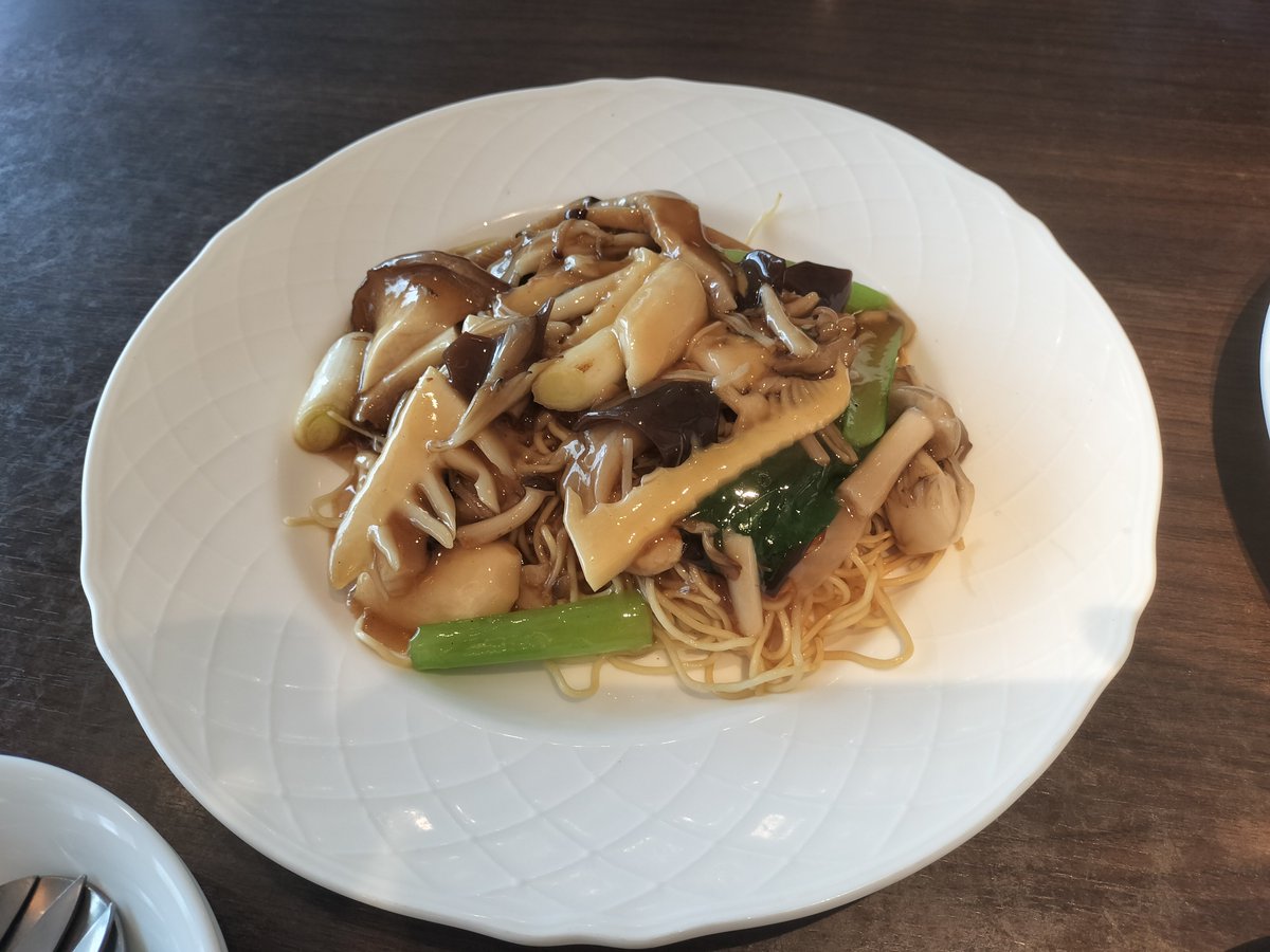 UxbtkqWs3Fc19Bj's tweet photo. ロマチカ祭りの後は阪急うめだ店に行って、銀座アスターで食事した後、日本の職人展。辻村寿三郎先生のお弟子さん、清水英寿先生の人形を見に👍辻村寿三郎先生の人形も４点展示されておりました。 https://t.co/UwtyT9ECtd