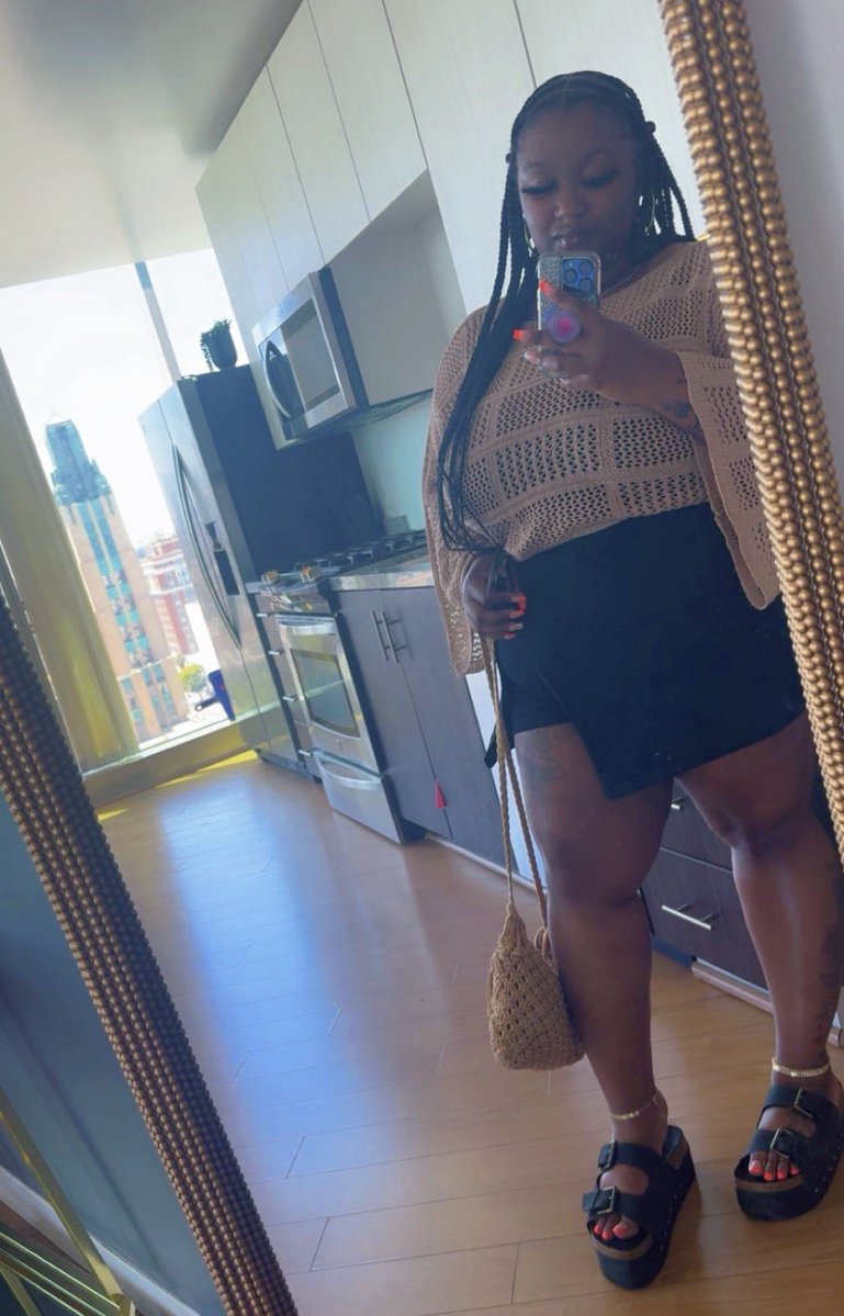 swxlusive's tweet photo. @PrettyPooh_XOXO @rxxyler @FemRapStats @YungMiami305 Drink? In your bed?? Fat bIack smushed milk dud, how you big and ugIy… like how tf do you even get this build.. https://t.co/UaLjE993ds