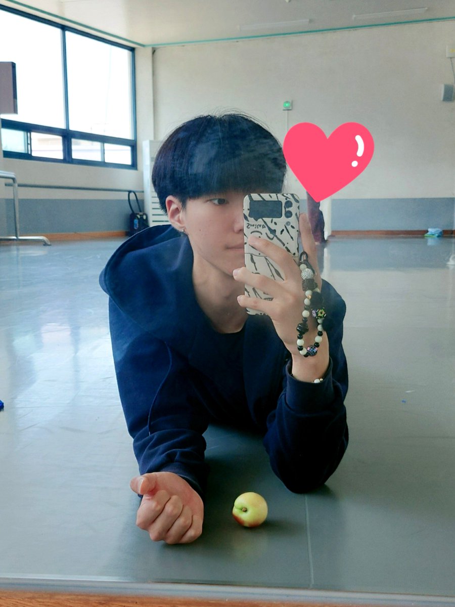 _sleep_cat475's tweet photo. 오랜만에 맘눌뎀! (피곤해서 늦게 디엠갈지도...!) #게친소 #ㄱㅊㅅ #게이 #ㄱㅇ https://t.co/uJK359INxI