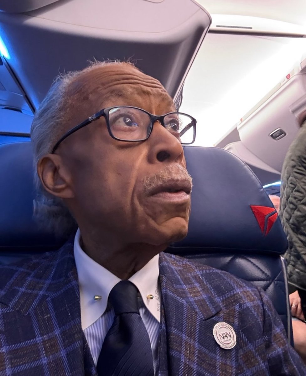 TheRevAl's tweet photo. On the plane waiting to take off for Atlanta, a busy schedule there today starting with preaching at Big Bethel AME Church at 10 am/et. https://t.co/CKfrsPPDOl