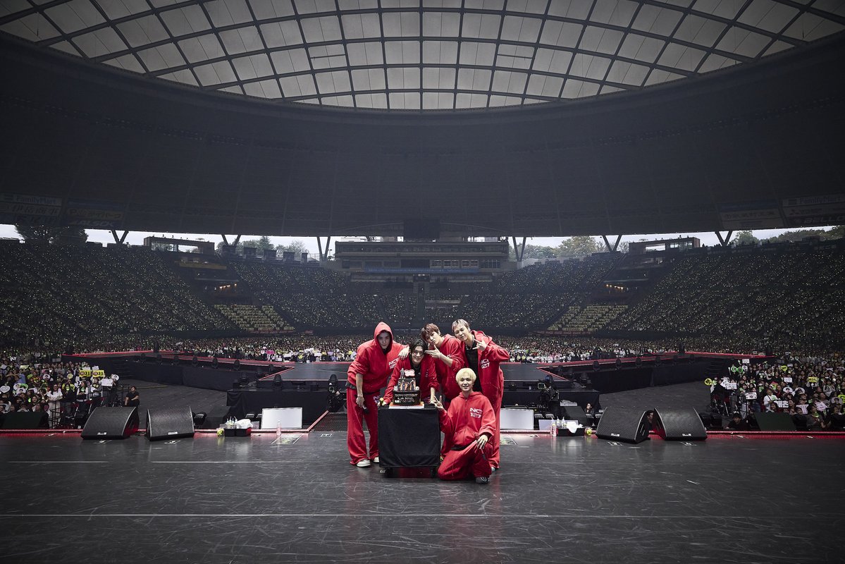 NCTsmtown_127's tweet photo. NCT 127 5TH TOUR 'NEO CITY : #SAITAMA - THE REDLINE' with NCTzens DAY2

EVERYTHING, ALL AT ONCE, NEO
https://t.co/vkFUnwHeM8 

#NCT127 #THE_REDLINE
#NCT127_5TH_NEOCITY_THE_REDLINE
#NCT_10TH_ANNIVERSARY https://t.co/GgOpummPTE