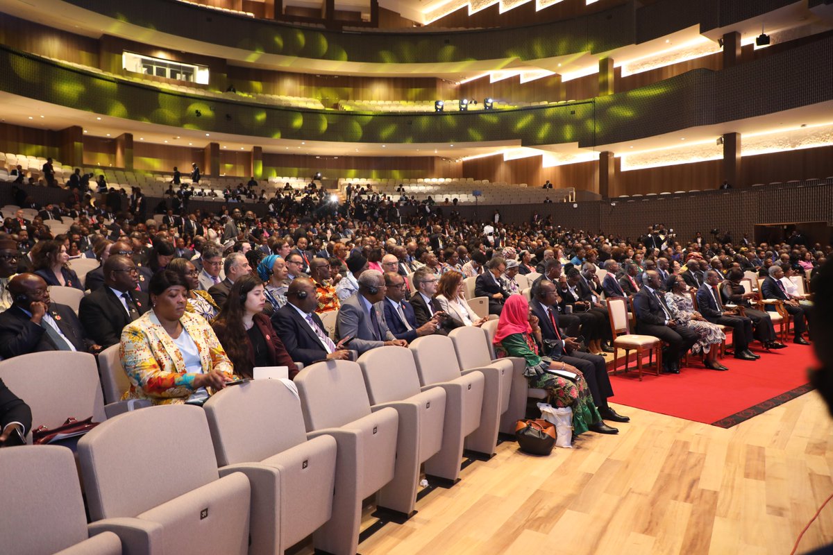 AUC_PAPS's tweet photo. 🌍💧At the opening of the 4th Edition of the Biennale of Luanda, H.E. Dr. Mohamed Ibn Chambas, AU High Representative for Silencing the Guns, represented AUC Chairperson H.E. @ymahmoudali, calling for water cooperation that advances peace and shared prosperity.

“Scarcity does not make conflict inevitable. The quality of governance can change its course.” H.E. Dr. Mohamed Ibn Chambas highlighted inclusive water governance as essential to prevention.

He called for women’s decision-making authority and practical support for youth initiatives in water governance and peacebuilding. Participation must shape budgets and investment.

He also urged closer links between water authorities, basin organisations and AU early warning mechanisms, connecting evidence on water stress with local dialogue and preventive action.

#SilencingTheGuns #Agenda2063 #WaterDiplomacy