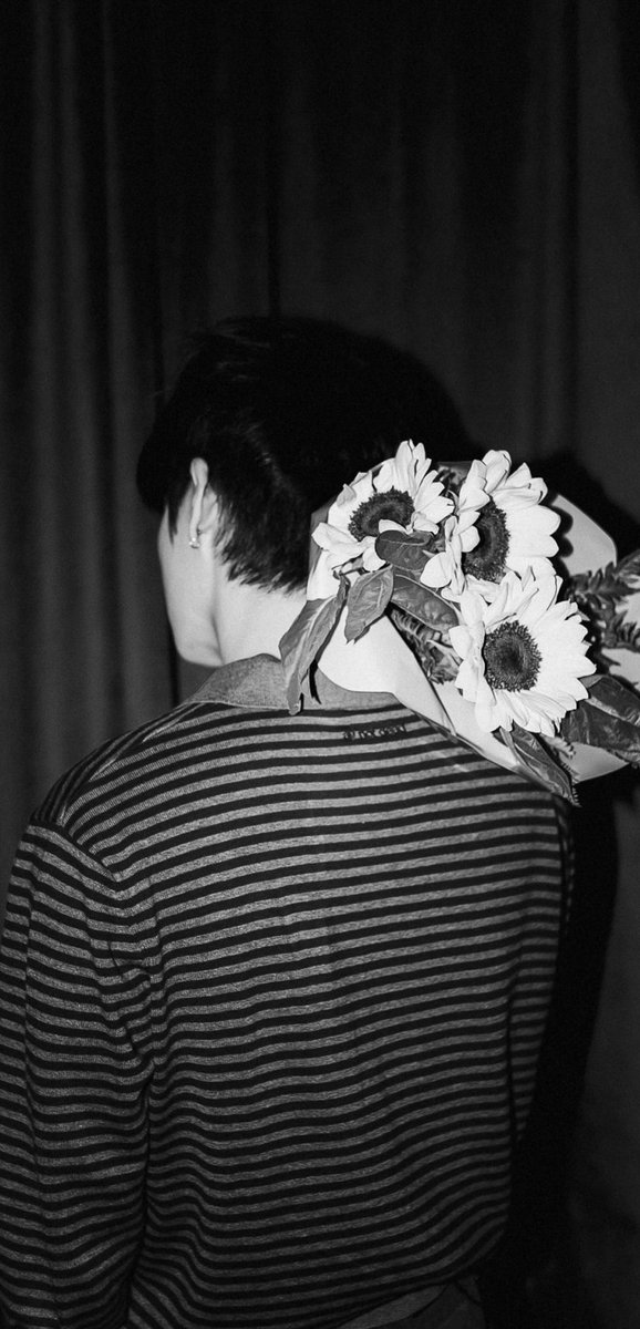 btslockscreenzs's tweet photo. JUNGKOOK instagram post of TAEHYUNG💘 | BTS HD/4k wallpaper📱
(Colourized version + B&amp;W)

~A THREAD~
- Repost with credits
#btswallpaper #tae #taekook #kimtaehyung #rm #jhope #jin #yoongi #suga #jimin #jungkook #btsv #taehyung #방탄소연단 #김태형 #태형 #태 #정국 #전정국 @BTS_twt https://t.co/pFY2nQjZWP