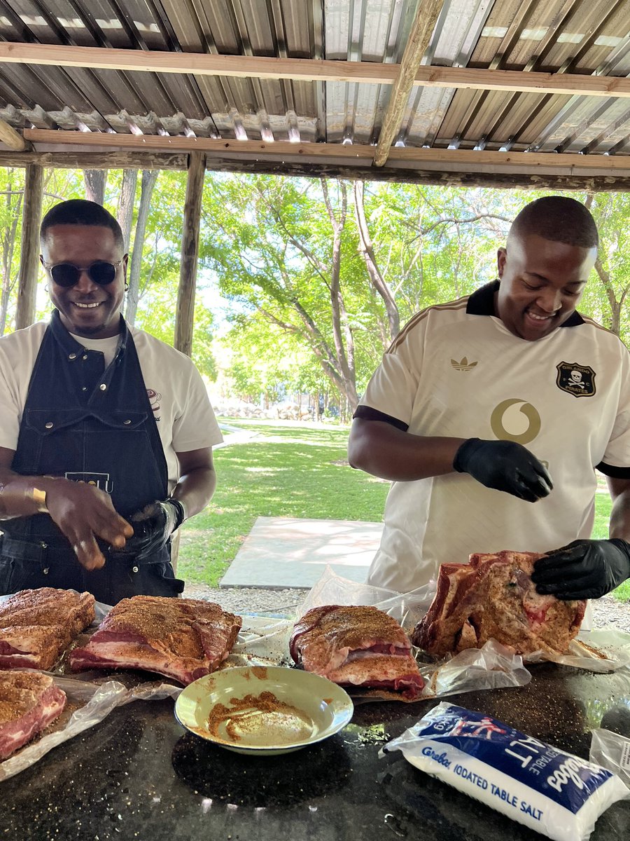 Cyffo's tweet photo. Nyamarian Meats Smoke🥩🔥 was one for the books. @DALiii_Danger https://t.co/VxPgqyPVHL
