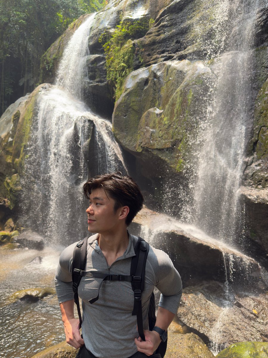 brandonchai_'s tweet photo. Step into the Jurassic world. https://t.co/hjsp2e9na8