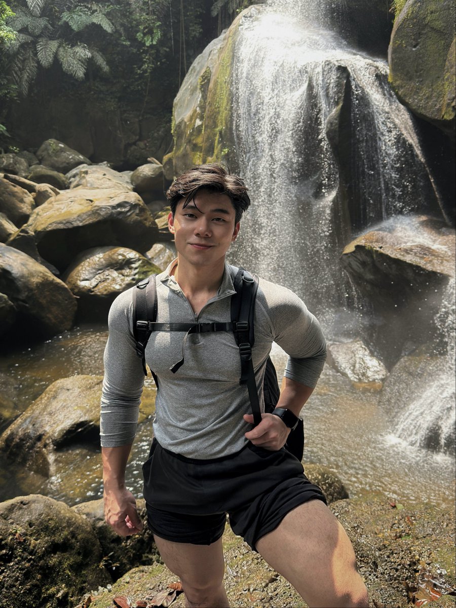 brandonchai_'s tweet photo. Step into the Jurassic world. https://t.co/hjsp2e9na8