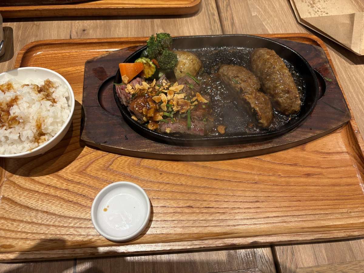 redder6741's tweet photo. 昼飯 https://t.co/KbXsHOATMs