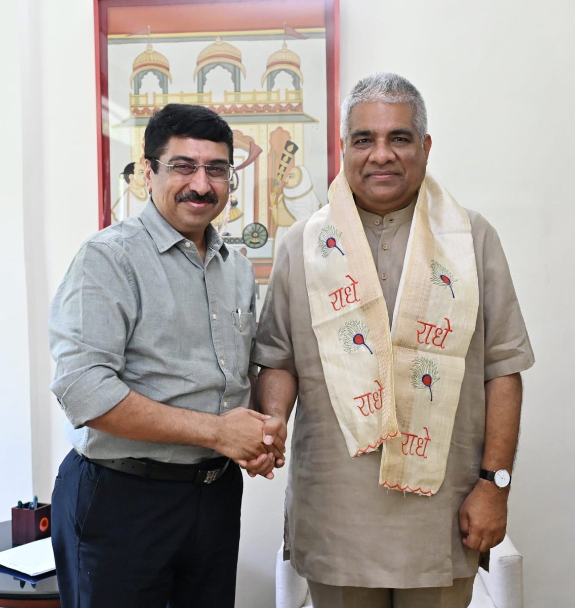 deepakmhaskey's tweet photo. केंद्रीय मंत्री श्री भूपेन्द्र यादव जी से भेंट हुई।

इस दौरान संगठन के सशक्तिकरण, सोशल मीडिया की प्रभावी भूमिका और जनसंवाद को और अधिक व्यापक एवं प्रभावशाली बनाने से जुड़े विभिन्न विषयों पर सार्थक चर्चा हुई। https://t.co/FrWFJzkydu