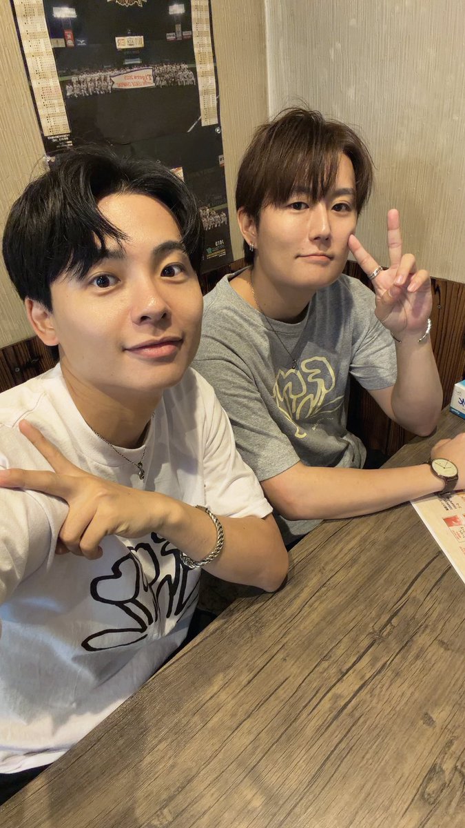 chikayacchi's tweet photo. 最近のチカログの投稿頻度について。

半年以上前から始まったBIG企画。
その作業に集中する時間が増え
リアクション動画の配信が遅れています。

ただ全てはチカログを観てくださる
ログミンと視聴者の心を躍らせたいから。

普段のチカログ動画
気楽に気長にお待ちくださいでして🫶 https://t.co/jknsNo1Mox