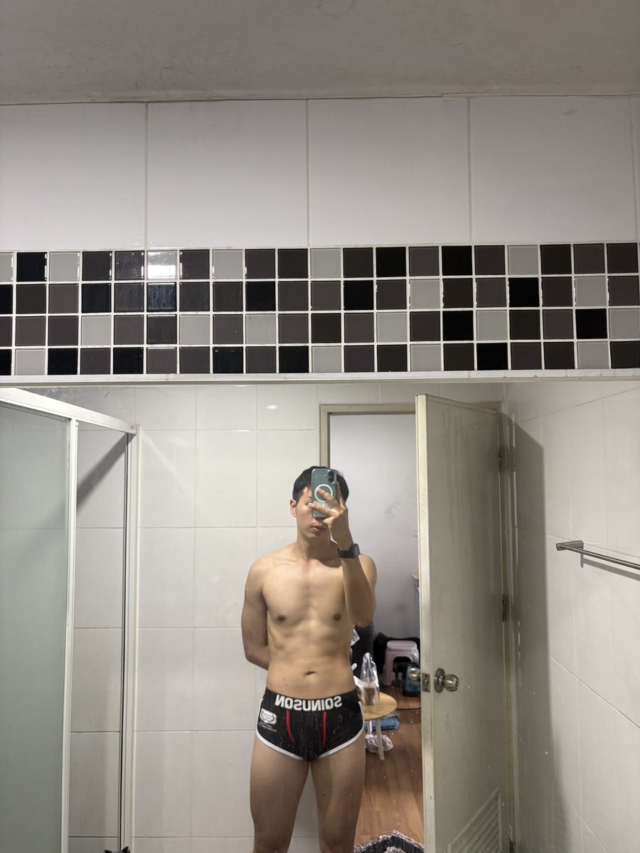 _Morpppine68's tweet photo. ชอบกางเกงในตัวนี้ 🥵 https://t.co/NbOMtViczA