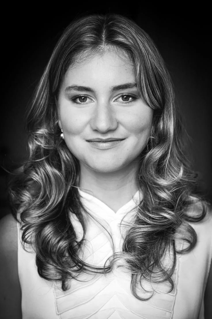 BlogMathilde's tweet photo. 🇧🇪🎂 Happy birthday to Crown Princess Elisabeth who turns 25 today! 
(Bas Bogaerts/Palais royal) https://t.co/QVisbu9hHC
