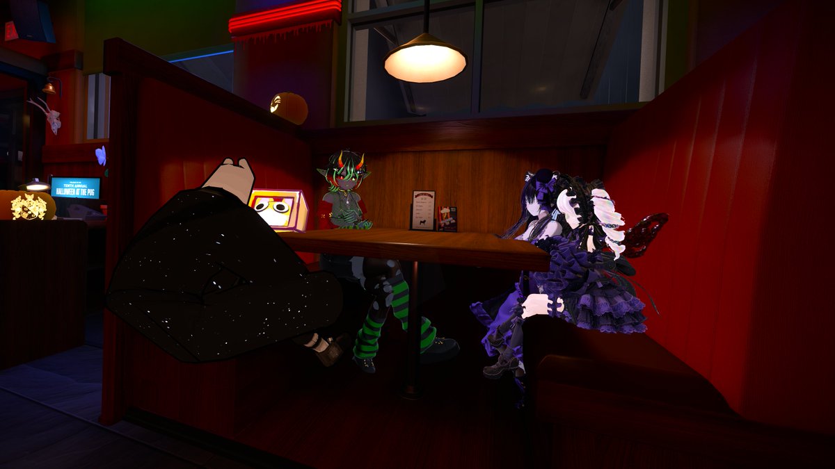 AstrixZVR's tweet photo. 🐕 Halloween at The Pug - 10th Annual🍸
Thank you for bringing me as your +1 , @StudioJAW_X !
I usually don't attending parties, since I'm often the one hosting, but it was nice being a guest.

I didn't really know anyone there, but it was nice to be a part of something. #VRChat https://t.co/7Qn9kEsStD