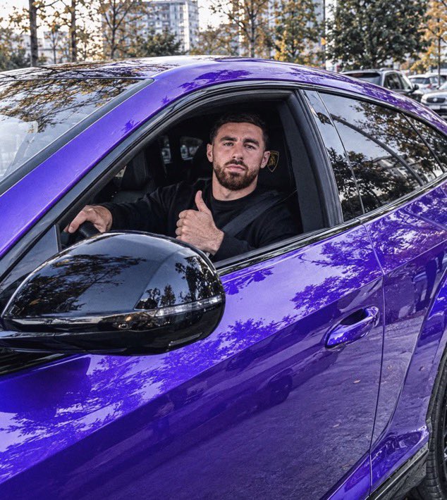 siyahsancakx's tweet photo. 🔵 Beşiktaş’ın kaptanı Orkun Kökçü, 45.000.000TL değerinde Lamborghini Urus marka bir araç satın aldı. https://t.co/iqlRCQyl12