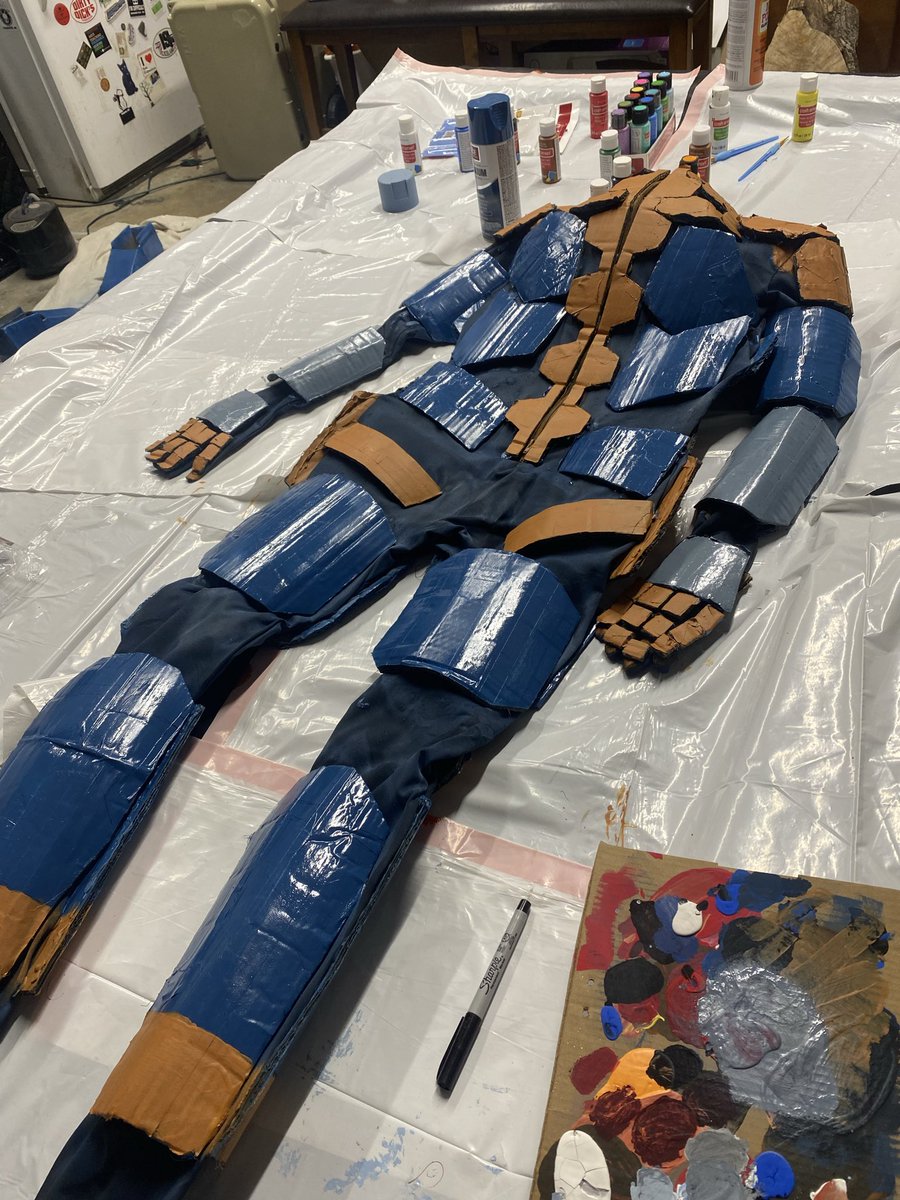 stridrfromhl2's tweet photo. Mgs 1 grey fox cosplay day 25: started painting and detailing the suit, slightly related but I finally beat metal gear rex in mgs 1 which was bitch to do and took forever #fuckliquid #fuckthepentagon #thatstupidblondbitchdoesNOTknowwhatarececiveanddominantgeneis https://t.co/X0jnF9gmFs