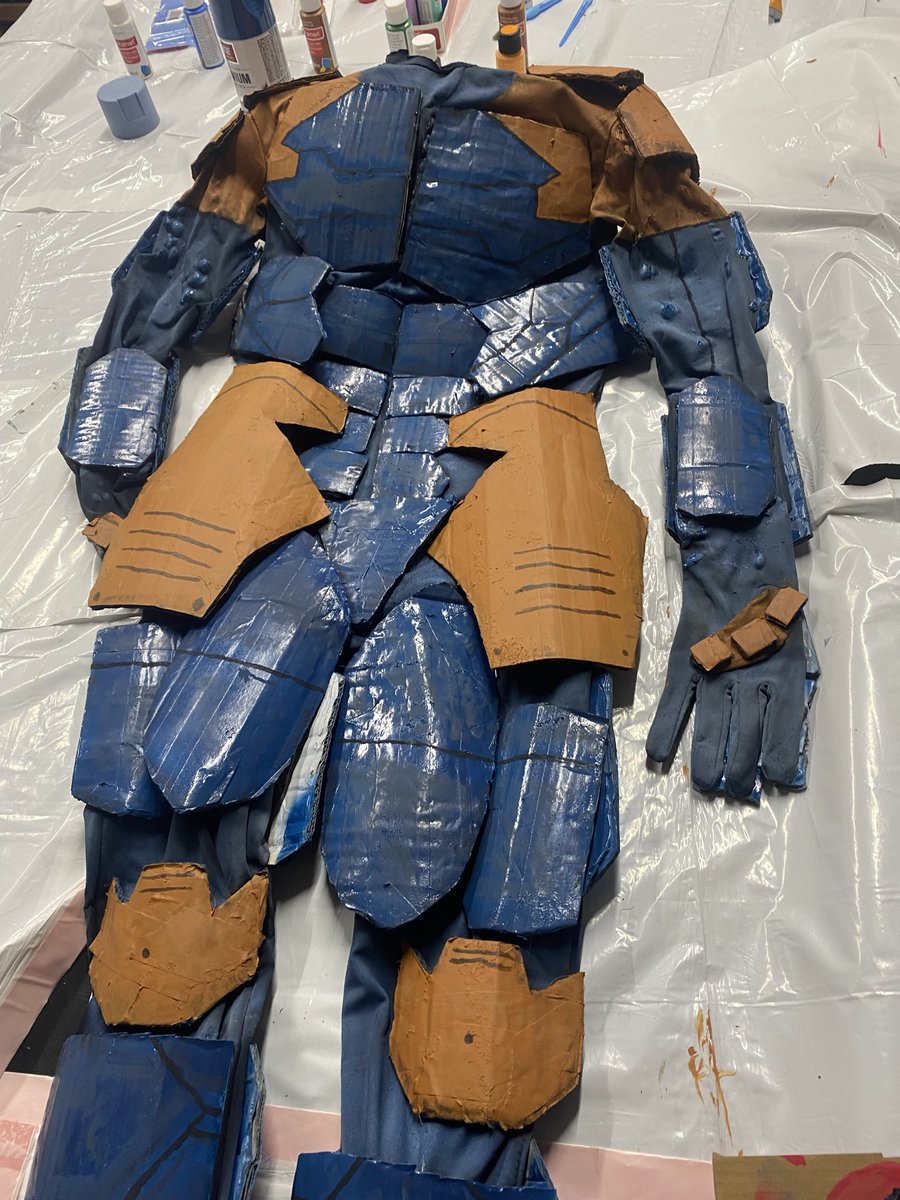 stridrfromhl2's tweet photo. Mgs 1 grey fox cosplay day 25: started painting and detailing the suit, slightly related but I finally beat metal gear rex in mgs 1 which was bitch to do and took forever #fuckliquid #fuckthepentagon #thatstupidblondbitchdoesNOTknowwhatarececiveanddominantgeneis https://t.co/X0jnF9gmFs